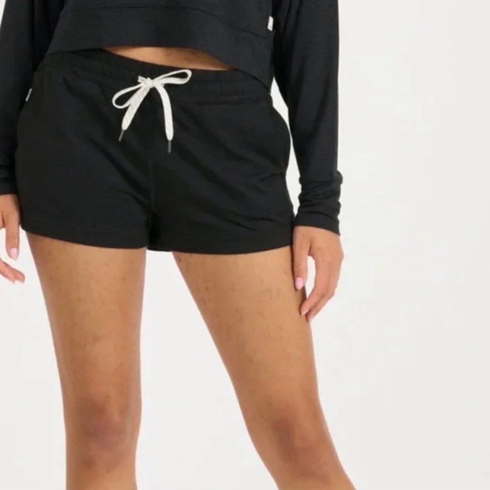 Women’s Vuori Halo Dream Knit Short (L)